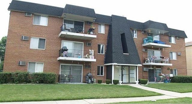 1st image of 12900 Crestbrook Ct APT 2