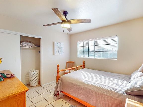 4th image of 2403 S Olivia Ave