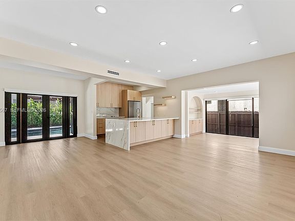 2nd image of 4414 Alton Rd