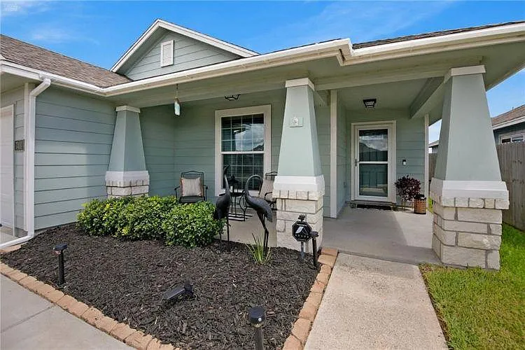 Building Photo - 7410 Russ Ln