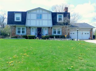 334 Woodland West Dr, Greenfield, IN