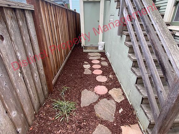 3rd image of 122 Cedar St #1/2