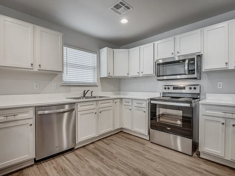 818 W Nevada Ave — Photo 11