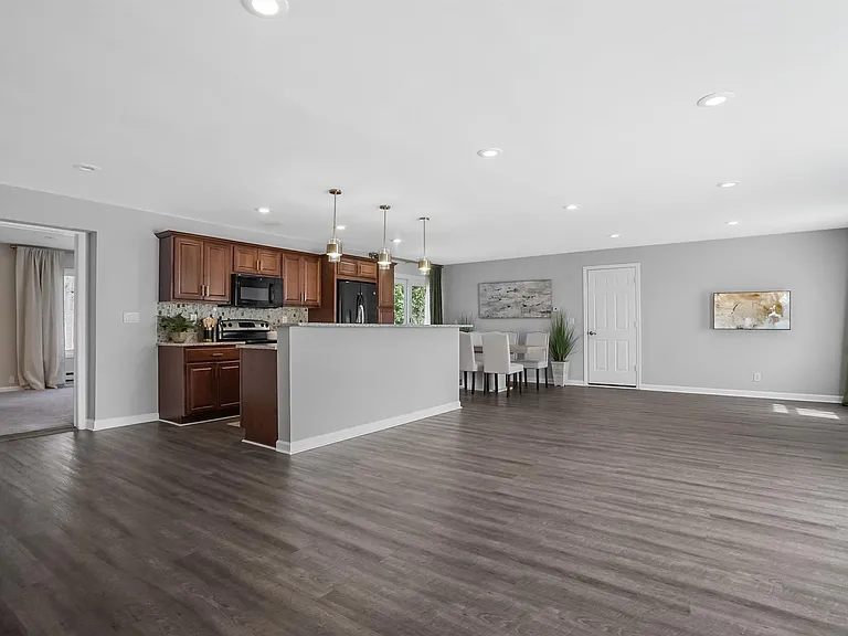 2905 W Hickory Grove Rd — Photo 9