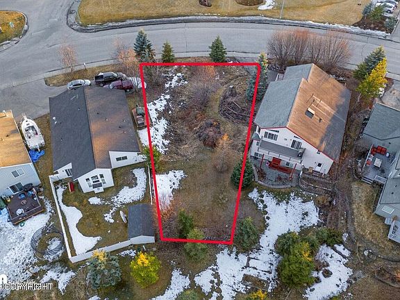 2nd image of 2527 Wesleyan Dr
