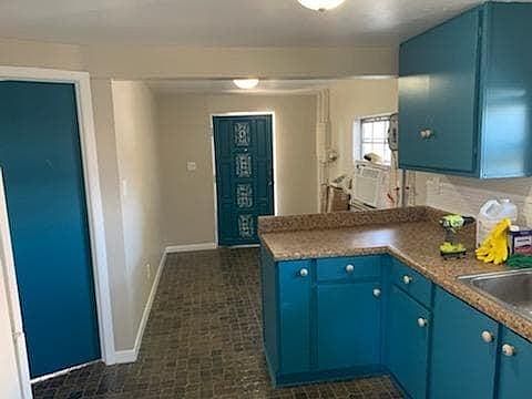 4th image of 5135 N Lincoln Ave #B