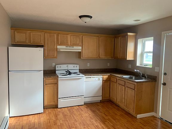 2nd image of 114 E 2nd Ave APT 4