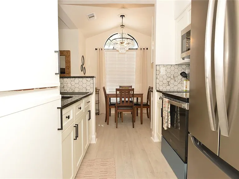 8714 Mallard Reserve Dr #201 — Photo 12