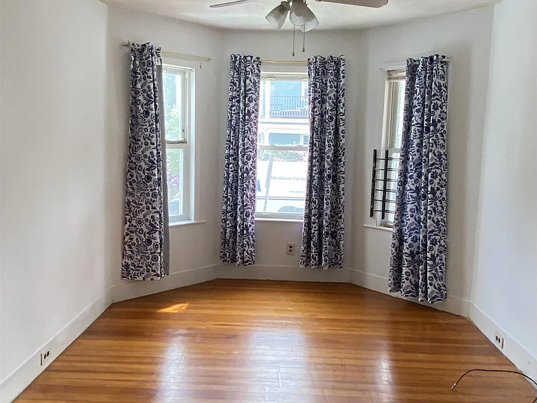 59 Conwell Ave #2 — Photo 3