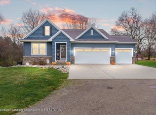 14750 Robson Rd, Bath, MI 48808