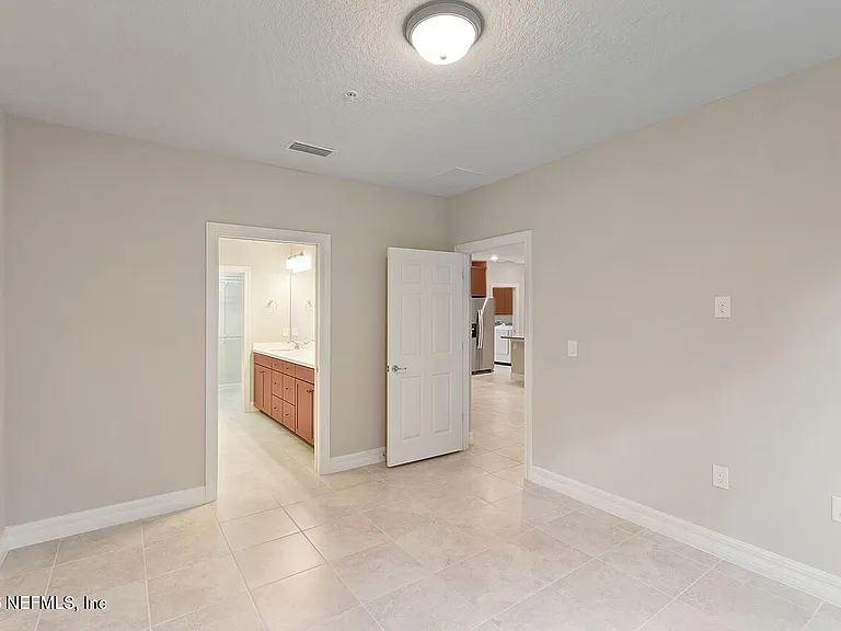 443 Orchard Pass Ave — Photo 10