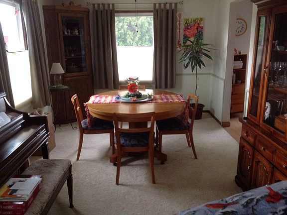 Formal dining room