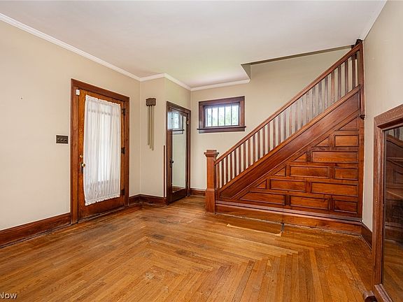 5th image of 1518 Prospect St