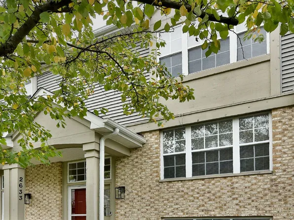 2633 Woodmere Dr, Darien, IL 60561