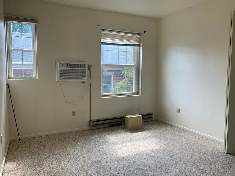 1140 Edgar Ave — Photo 9