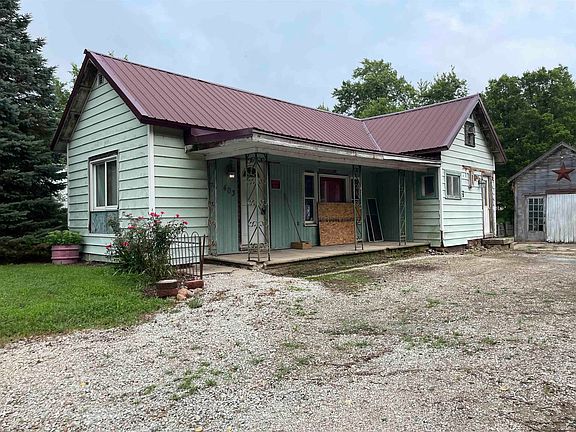 2nd image of 403 S River Road Ext