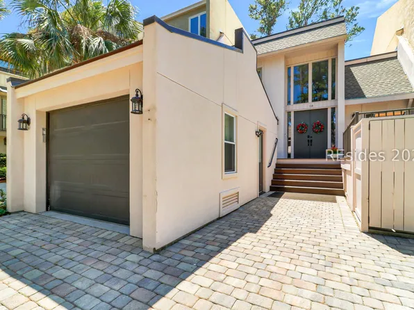 18 Spinnaker Ct, Hilton Head Island, SC 29928