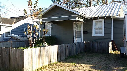 1st image of 614 Arenz St