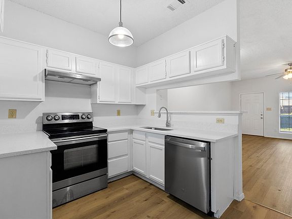 5th image of 3801 14th St APT 1403