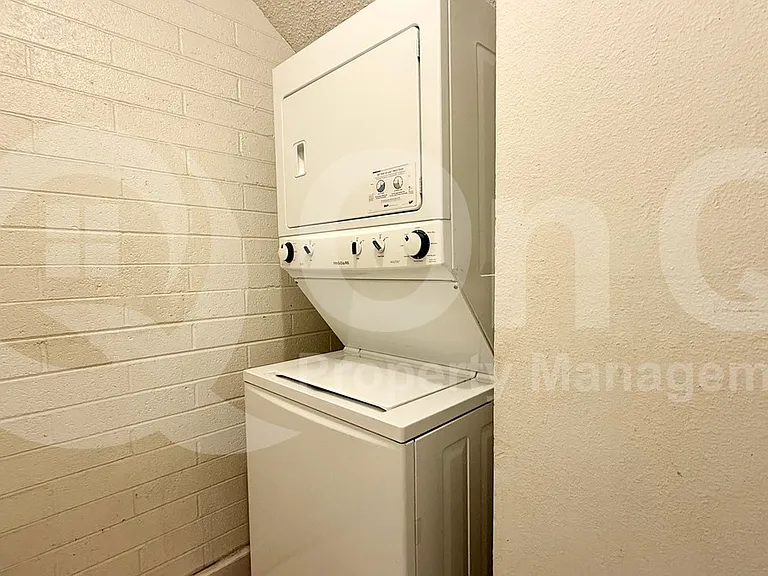 1828 W Tuckey Ln #11 — Photo 14