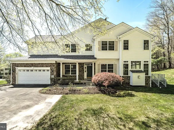 135 Whiteland Hills Cir #33, Exton, PA 19341