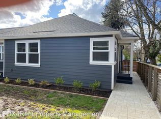 722 NE Prescott St #2, Portland, OR 97211