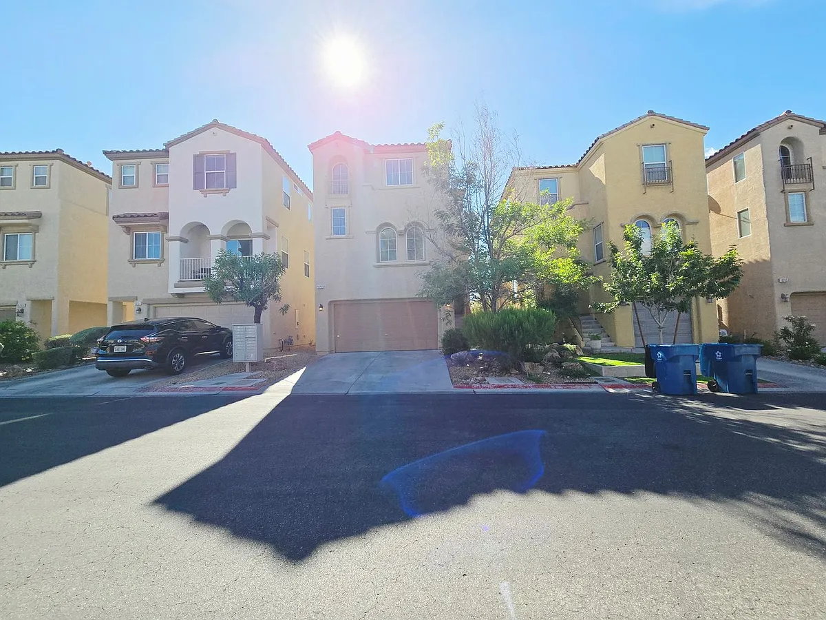 Building Photo - 10753 Ackers Dr