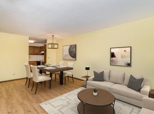 7880 Rimbley Rd, Woodbury, MN 55125