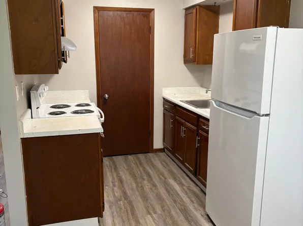 211 S Harrison Ave #16, Baxter, IA 50028