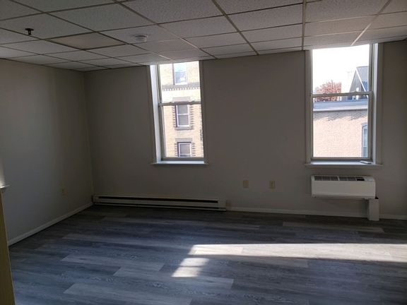 3rd image of 325 Market St APT 9