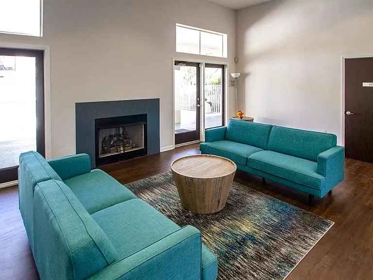 Parkside Residences — Photo 8