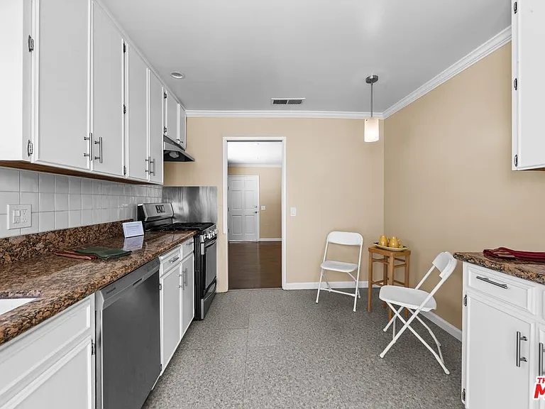 1536 Harvard St #6 — Photo 6
