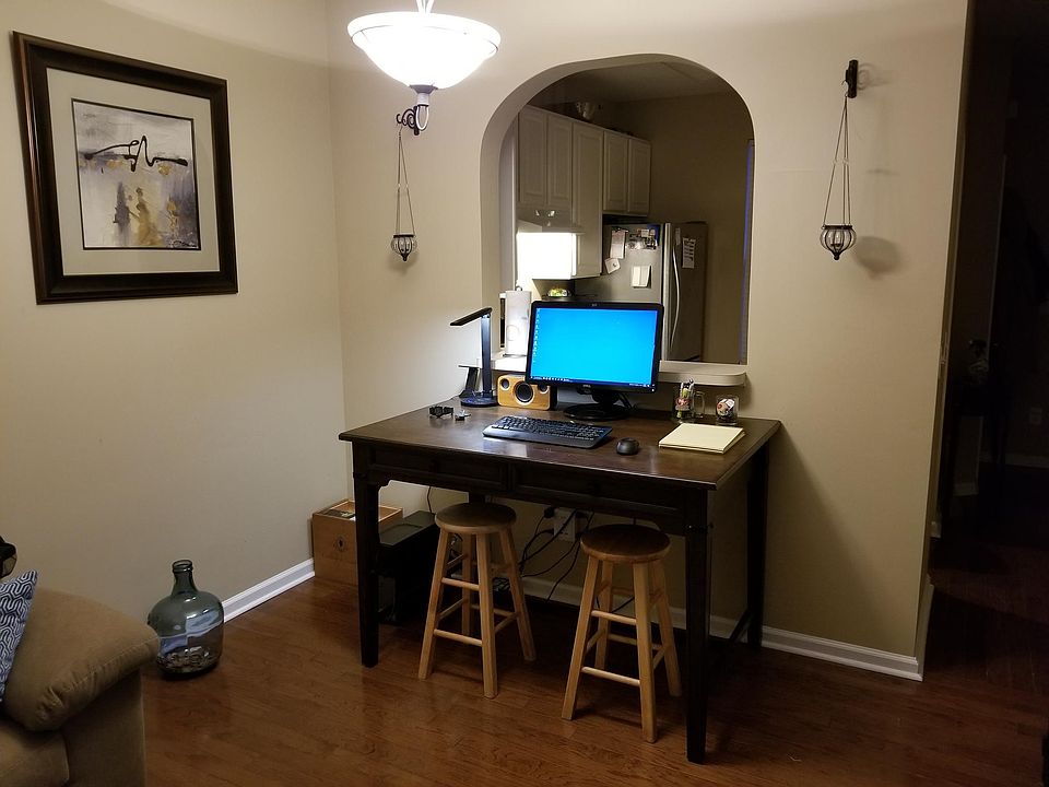 2nd image of 2208 Valley Haven Dr