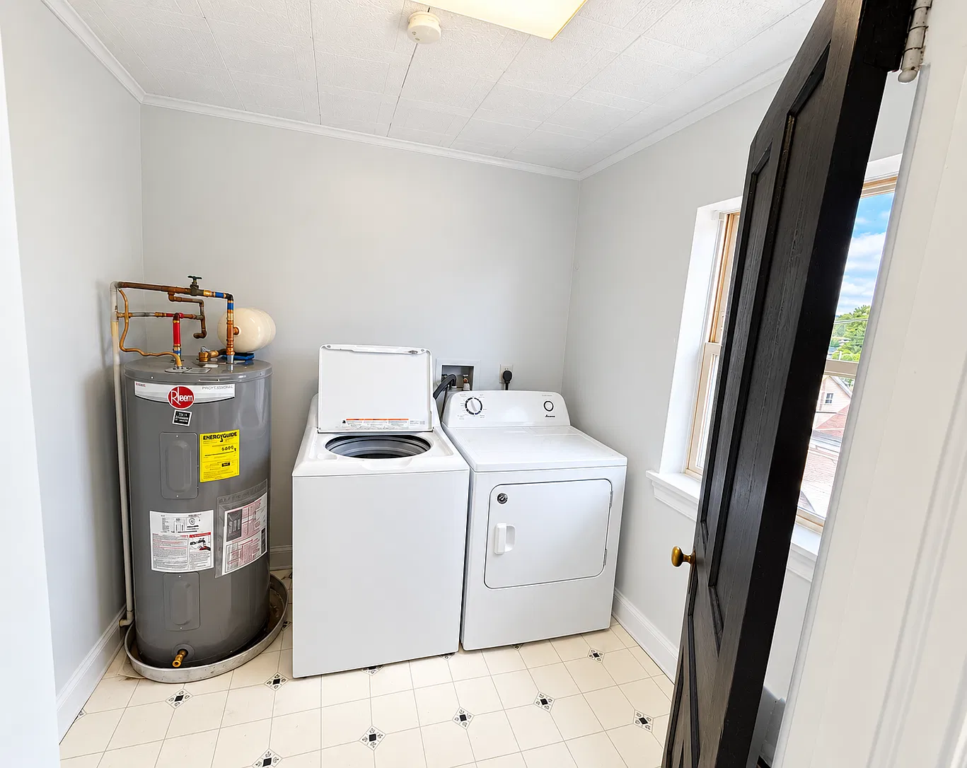 2 bed, 1.0 bath, 1100 sqft, $1,250 — Photo 4