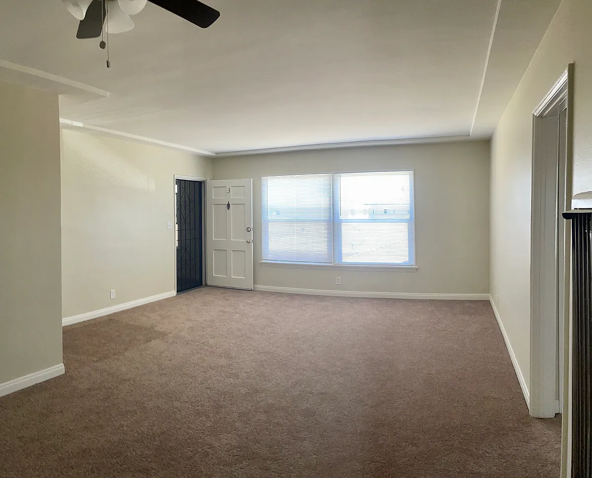 Living Room/Dining Room area - 917 W 81st St #3