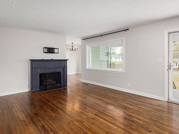 5th image of 1813 Tune Ave