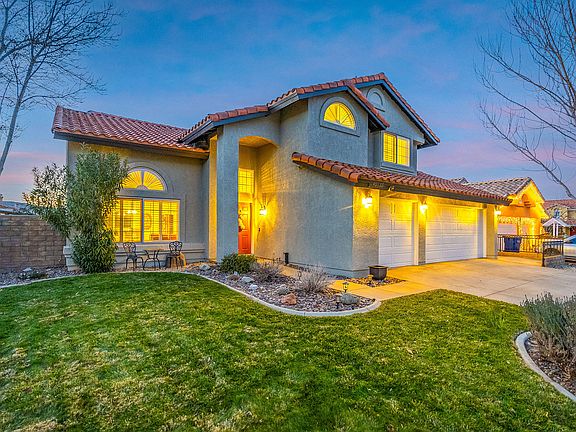 3rd image of 40155 Castana Ln