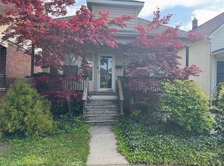 1056 Gladstone Ave, Windsor, ON N9A 2R8