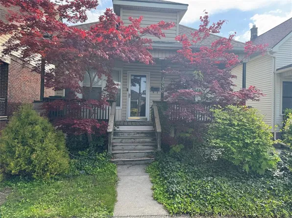 1056 Gladstone Ave, Windsor, ON N9A 2R8