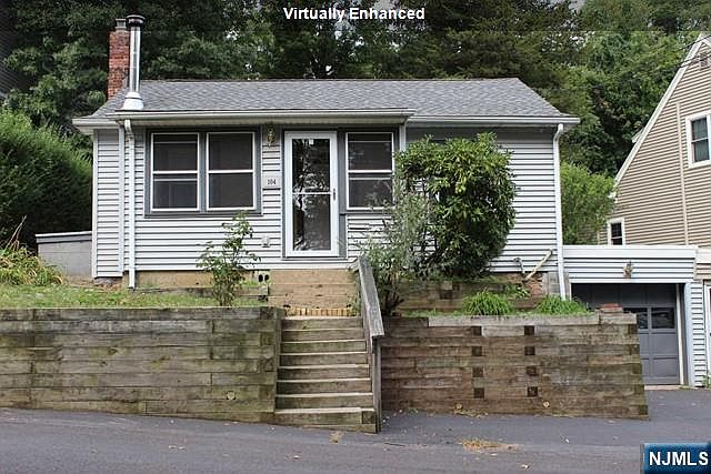 1st image of 104 Highland Trl
