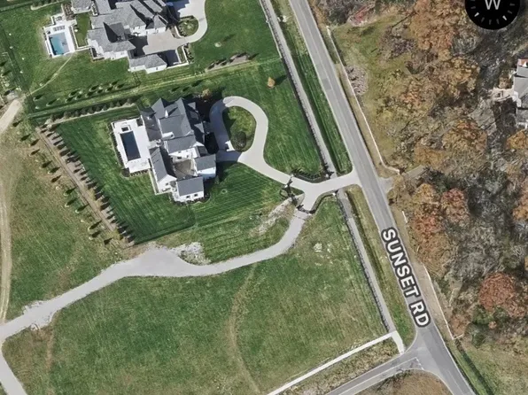 9861 Split Log Rd, Brentwood, TN 37027