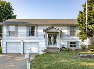 19 Ann Dr, Saint Peters, MO