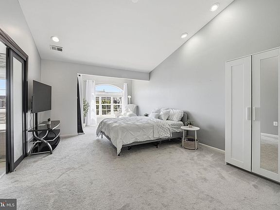 2nd image of 14231 Hunters Run Way