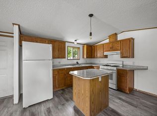 46 Riverside Ter, Watertown, MN 55388
