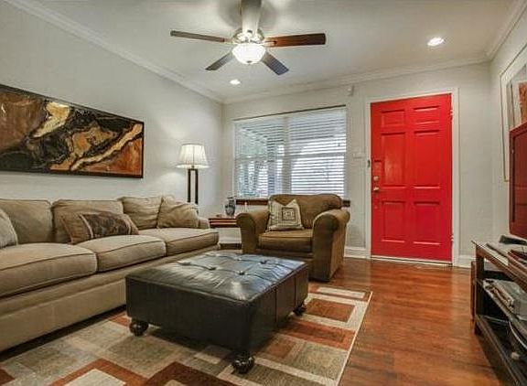 4th image of 2726 Bonnywood Ln