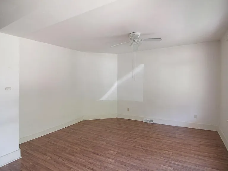 527 Jeanette St #1 — Photo 4