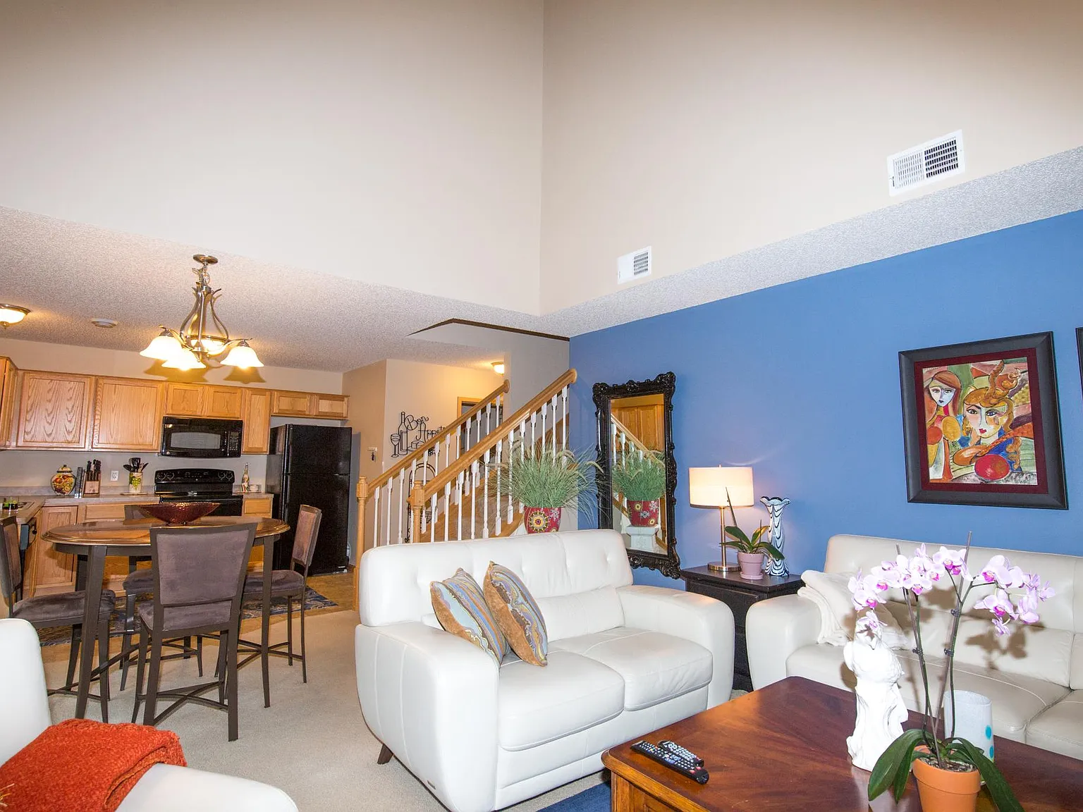 3 bed, 1424 sqft, $2,295 — Photo 4
