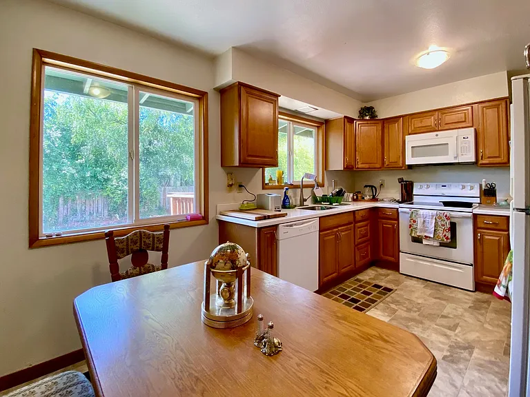 11650 SW Blakeney St — Photo 8