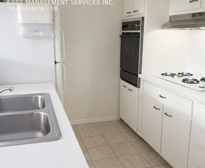 700 Concord Ln #708 — Photo 1
