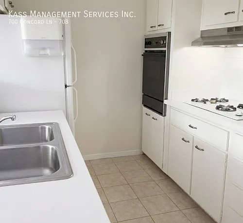 700 Concord Ln Photo 1